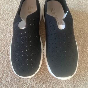 Women's Project Cloud Slip On Lifestyle Shoe